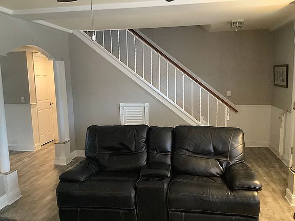 4th image of 7328 Norwich Ln