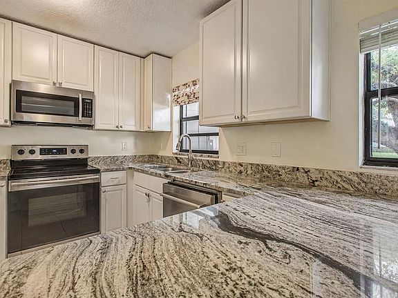 4th image of 4149 Montrose Ct