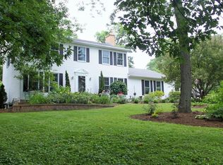 1313 Bluebell Ln, Batavia, IL 60510