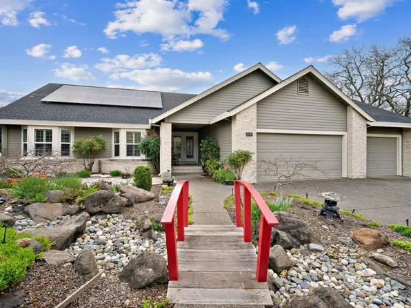 7649 Oakmont Dr, Santa Rosa, CA 95409