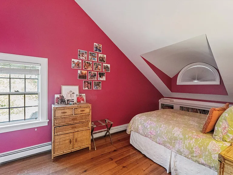 20 Quogue St — Photo 19