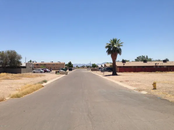 7101 N 80th Dr, Glendale, AZ 85303