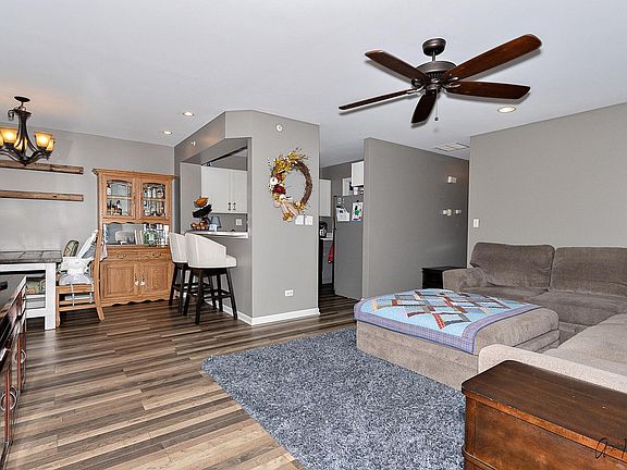 4th image of 601 Windsor Dr