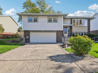 16329 Clark Ln, Tinley Park, IL 60477