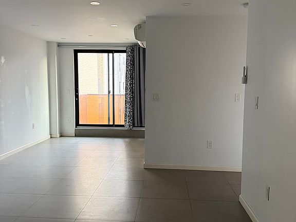 3rd image of 146-10 35th Ave #3
