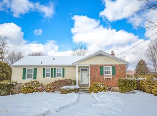 25 Rose Ter, Pittsfield, MA 01201