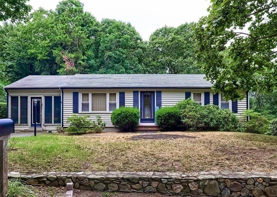11 Pierce Ave, Plymouth, MA 02360 Zillow