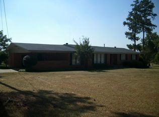 913 Pinehill Cir, Carthage, MS 39051