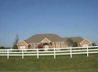 10125 Round Hill Rd, Fort Worth, TX 76131