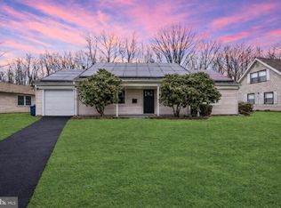 142 Eastbrook Ln, Willingboro, NJ 08046