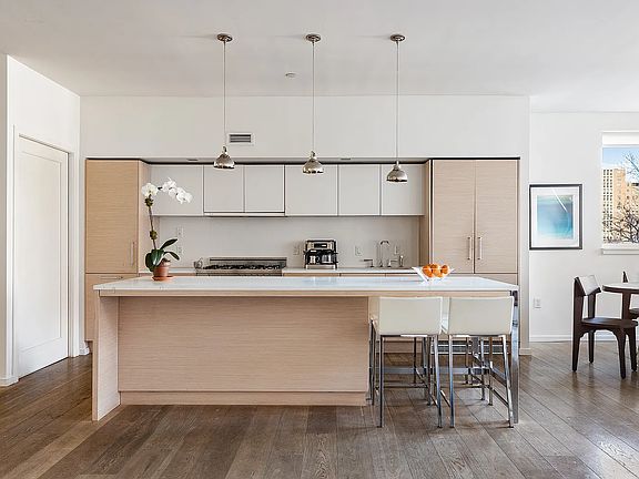 4th image of 101 W 87th St APT 601