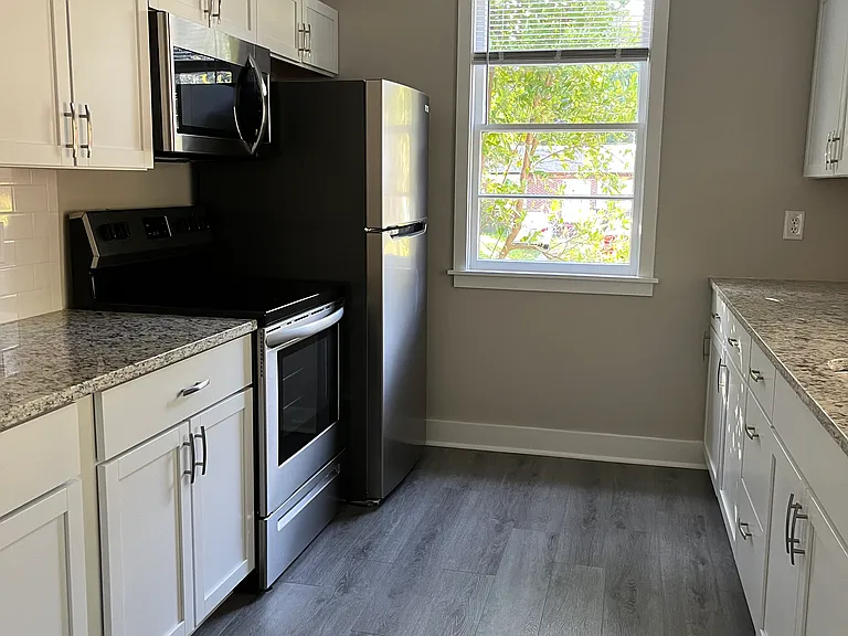 1409 Merrimac St — Photo 8