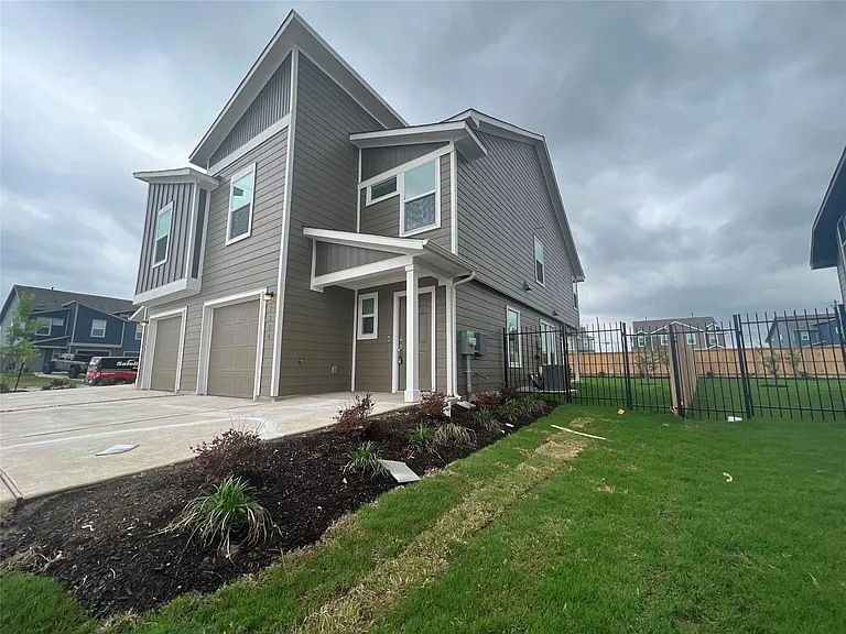 7224 Spotted Leaf Way — Photo 1