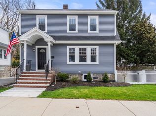 11 Robin St, West Roxbury, MA 02132