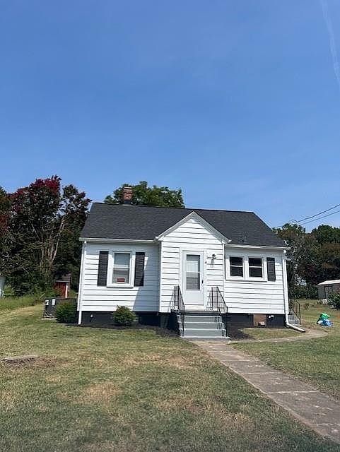 1st image of 18 Holcomb St