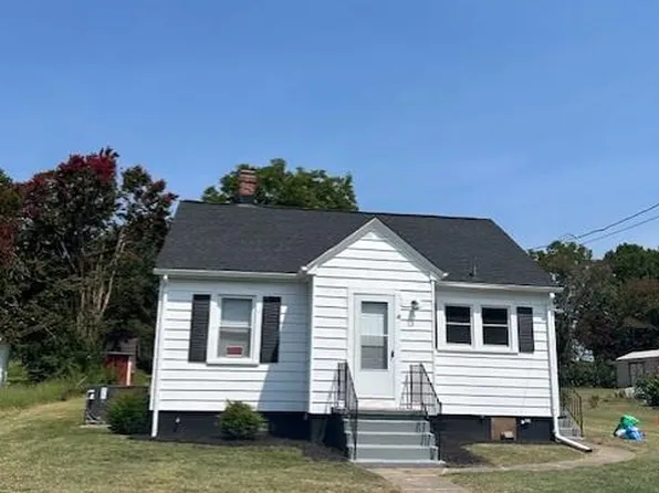 18 Holcomb St, Danville, VA 24541