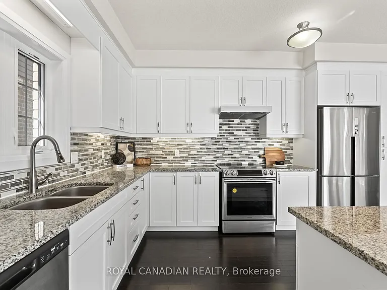 301 Buttonbush St #UPPER — Photo 13