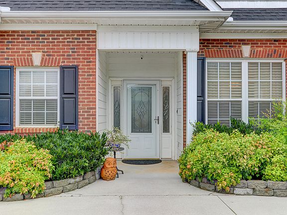 3rd image of 12745 Edgebrook Way