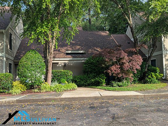 3rd image of 4101 Five Oaks Dr #6-1