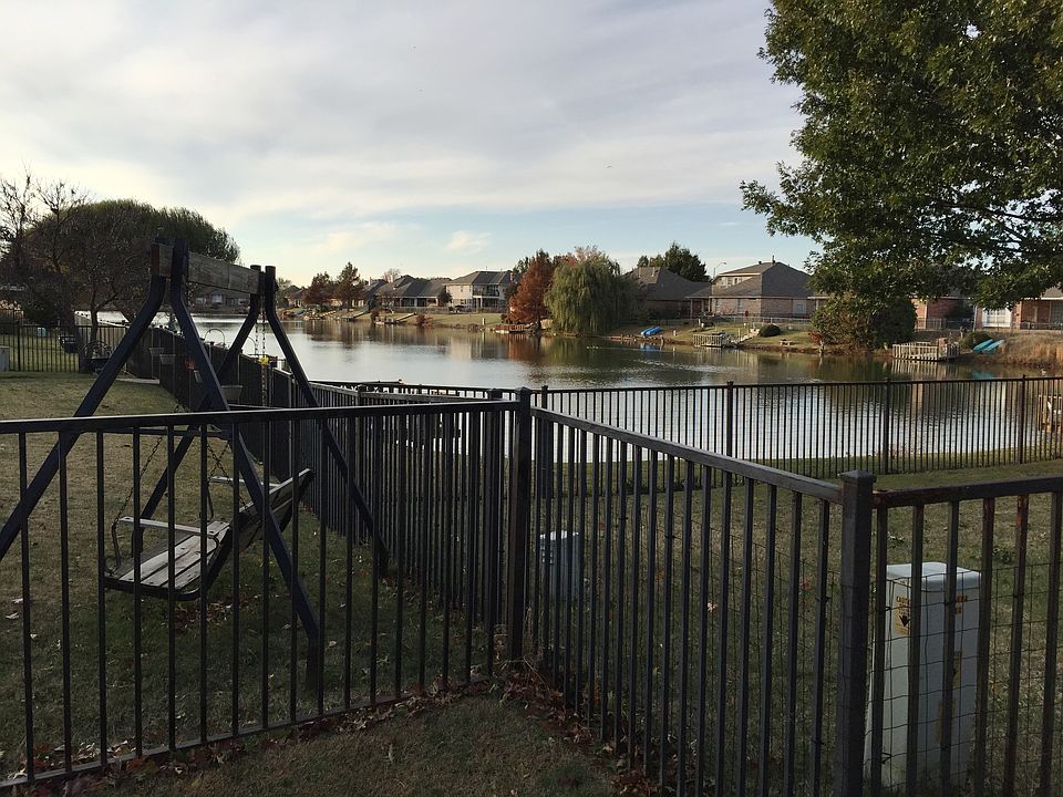1st image of 6901 Sandlewood Dr