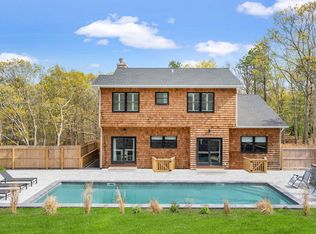 6 Ridge Way, Hampton Bays, NY 11946