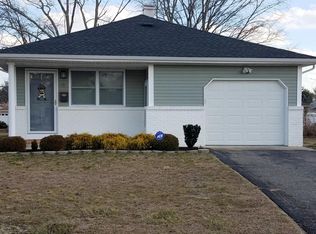 4 Porlamar Ct, Toms River, NJ 08757
