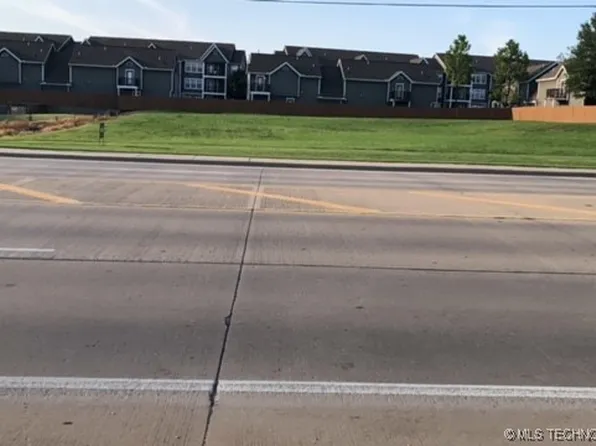 E 86th St N, Owasso, OK 74055