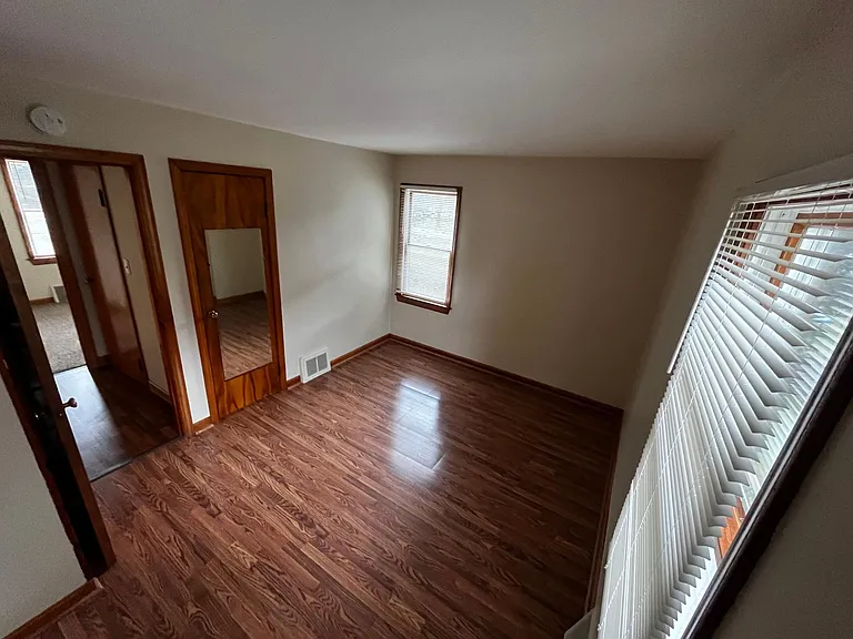 441 N Davis Rd — Photo 7