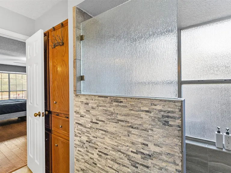 117 E Park Dr — Photo 16