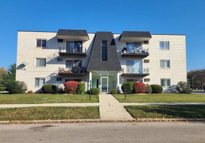 1st image of 12817 Carriage Ln APT 7