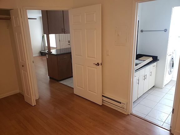 3rd image of 1351 Castlemont Ave #10