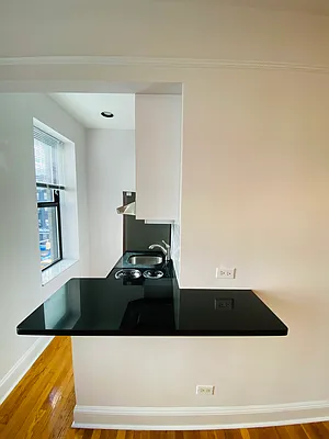 Rented by Metropolis Real Estate of Manhattan | media 14