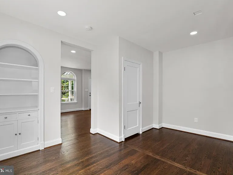 1506 Noyes Dr — Photo 26