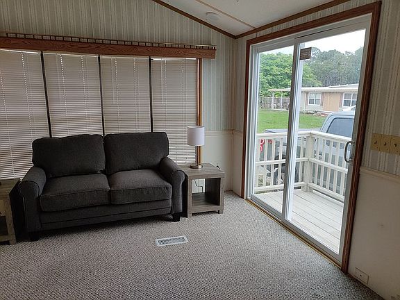 5th image of 1131 Jennie Ln