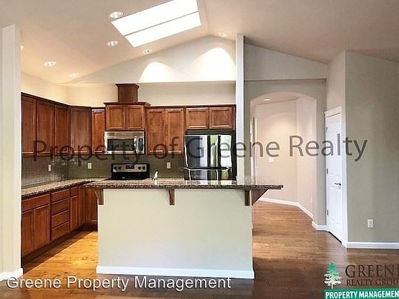 4th image of 4738 Colleen Ct SE