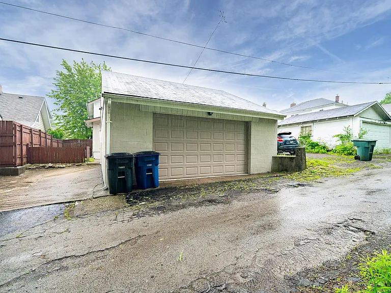 1343 Epworth Ave — Photo 13