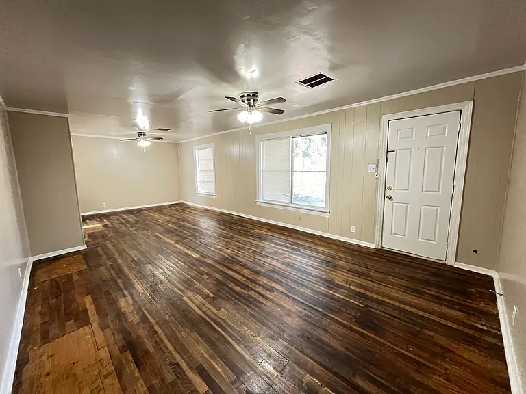800 Audra Ln — Photo 37