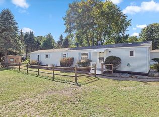 21 Lear Dr, Coventry, RI 02816