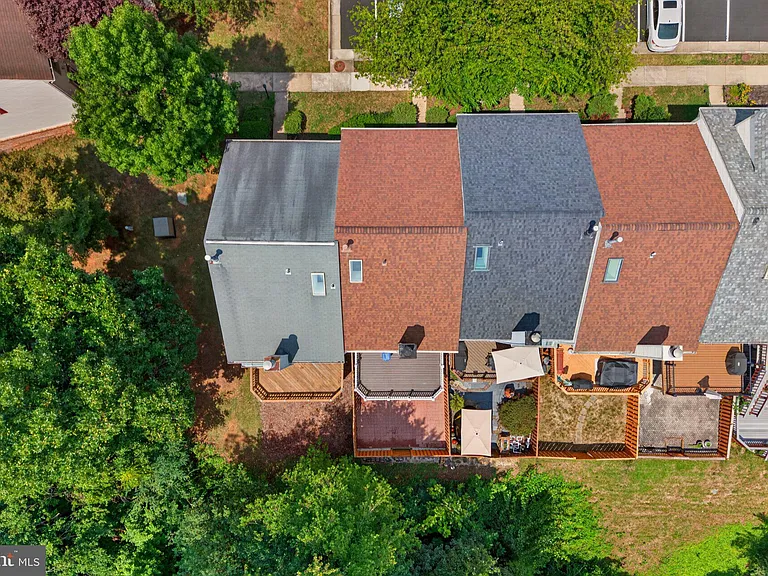 7259 Worsley Way — Photo 54
