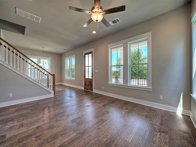 1086 Twain St — Photo 15