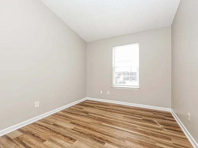 4060 George Buchanan Dr — Photo 14