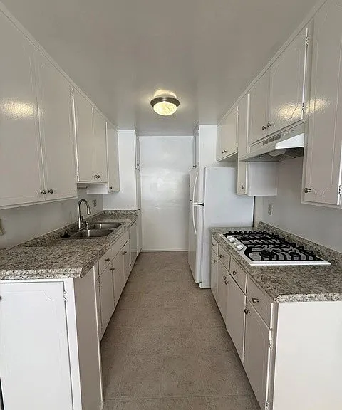 10856 Rose Ave #104 — Photo 5