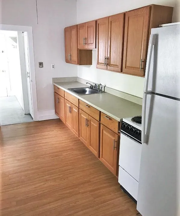 171 Lincoln Ave #2