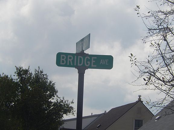 5th image of 28502 Bridge St