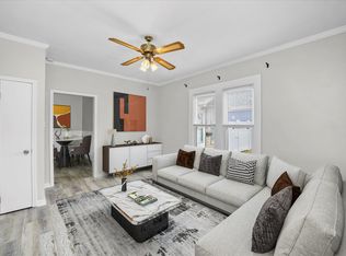 317 E 6th St, Lockport, IL 60441