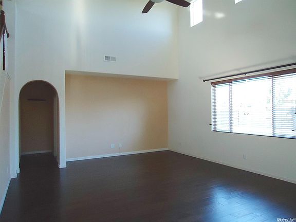 4th image of 5527 Stonehaven Dr