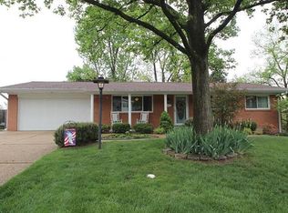 4236 Sunnyview Dr, Saint Louis, MO 63128