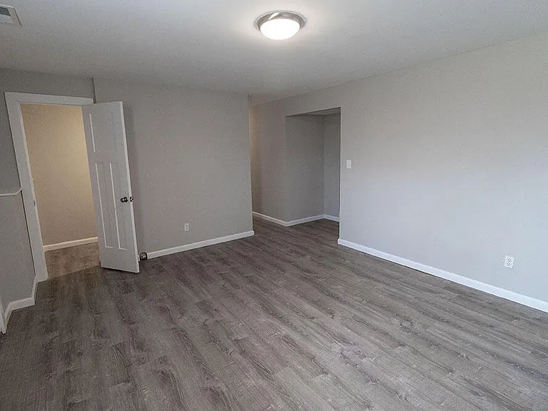 7304 N Moberly Dr #B — Photo 14