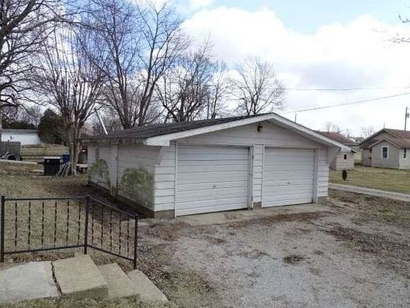 5th image of 1359 W McClurg St