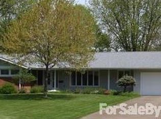 2704 Eastwood Dr, Sandusky, OH